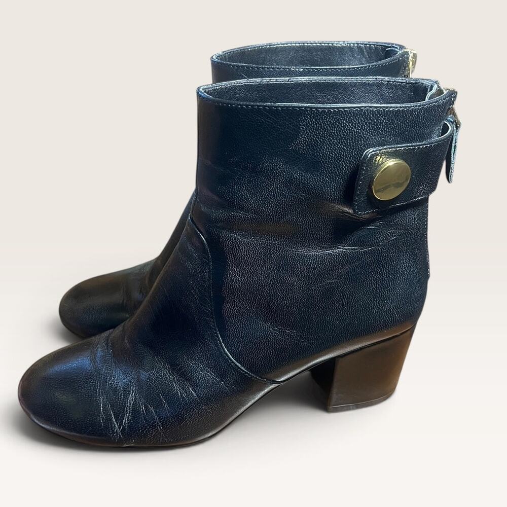 Nine West Quarryn Ankle Boots Black Leather Back Zip Gold Snap Size 7.5